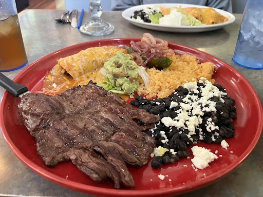 Noe Jose Cafe Family Restaurant photo 8